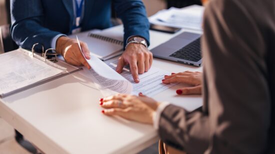 The,Real,Estate,Agent,Closes,The,Deal,With,The,Client